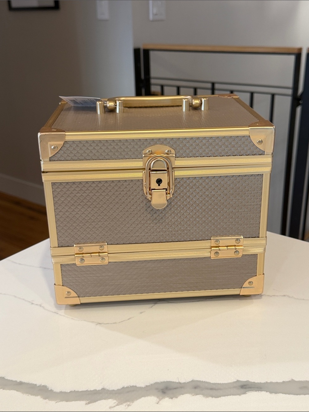CONAIR 100-PIECE BRONZE BEAUTY CASE